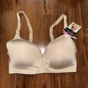NWT Bali 3550 Wirefree Bra 38D Nude Convertible Straps Comfort-U T-Shirt